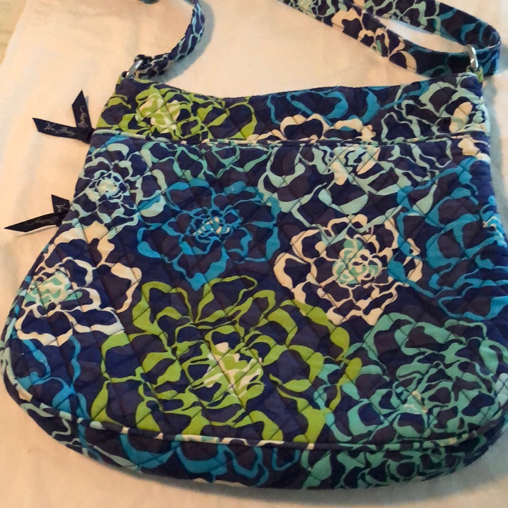 Vera Bradley  Triple zipper